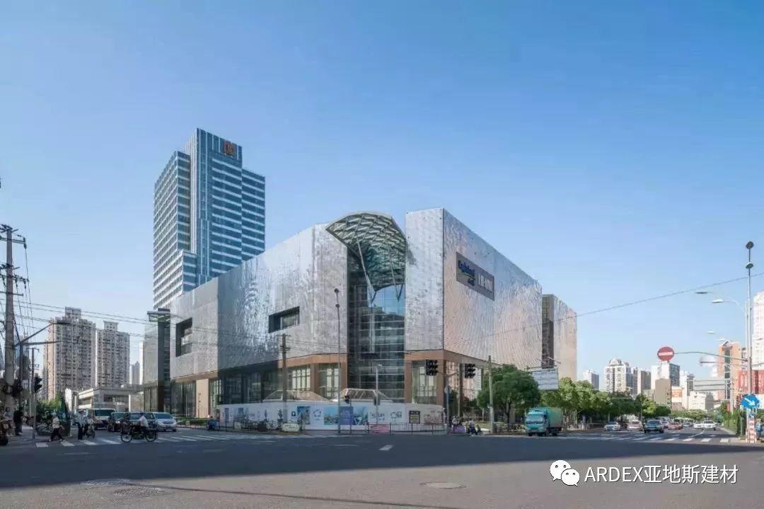 亞地斯防水“力筑”上海顏值新地標 - 10米水景幕墻 亞地斯防水“力筑”上海顏值新地標 - 10米水景幕墻