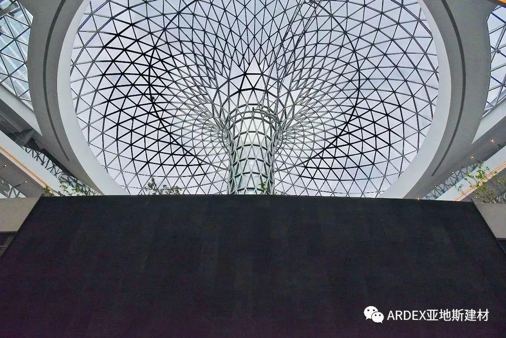 亞地斯防水“力筑”上海顏值新地標 - 10米水景幕墻 亞地斯防水“力筑”上海顏值新地標 - 10米水景幕墻