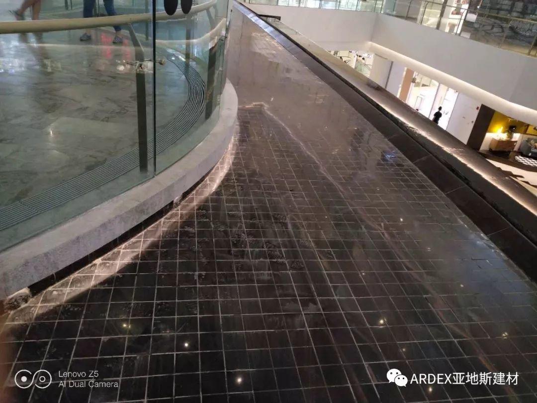 亞地斯防水“力筑”上海顏值新地標 - 10米水景幕墻 亞地斯防水“力筑”上海顏值新地標 - 10米水景幕墻