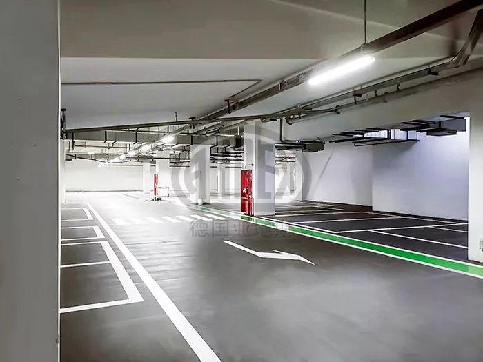 【案例分享】亞地斯水泥基面自流平又出爆款！鄭州龍湖金融島停車庫
